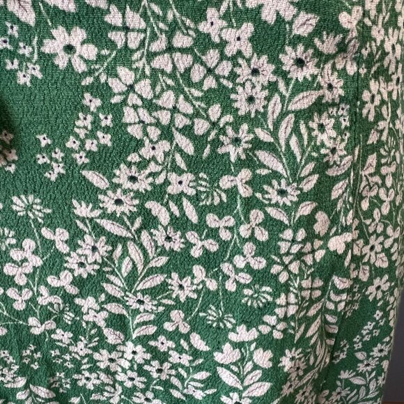 ASTR the Label Amalea Dress Size L Ditzy Green Floral Wedding Guest - Picture 7 of 12